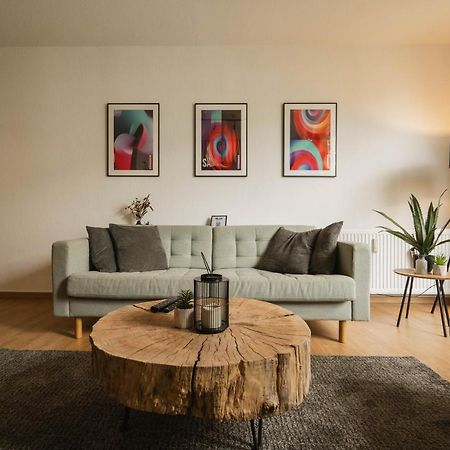 Raum921 - Stilvolles Apartment - Wlan, Tiefgarage, Kueche, Netflix Magdeburg Bagian luar foto