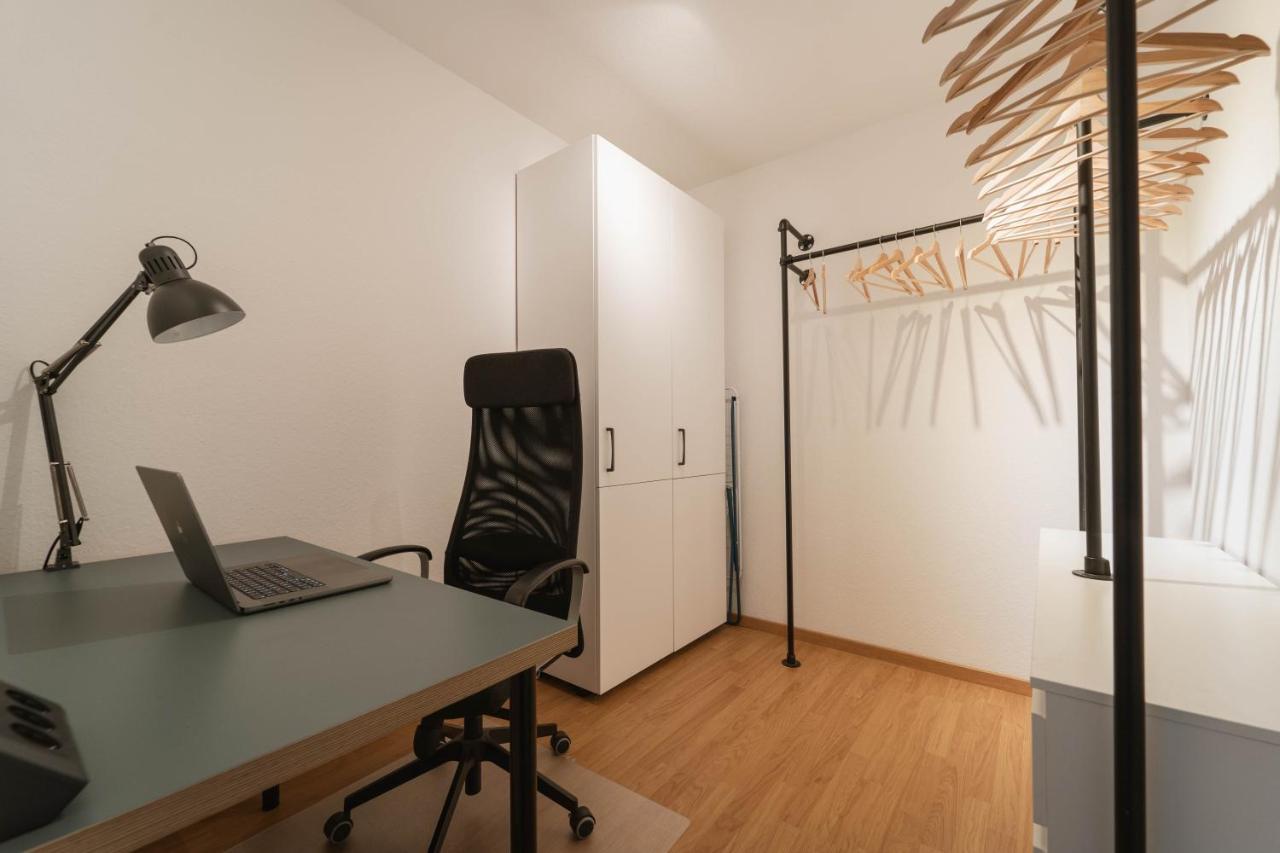 Raum921 - Stilvolles Apartment - Wlan, Tiefgarage, Kueche, Netflix Magdeburg Bagian luar foto