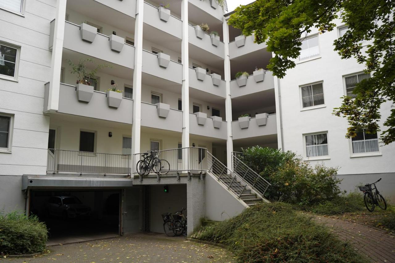 Raum921 - Stilvolles Apartment - Wlan, Tiefgarage, Kueche, Netflix Magdeburg Bagian luar foto