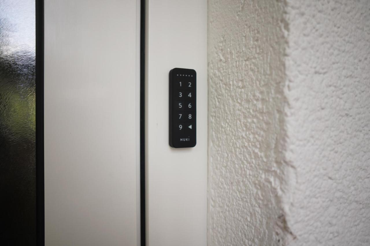 Raum921 - Stilvolles Apartment - Wlan, Tiefgarage, Kueche, Netflix Magdeburg Bagian luar foto