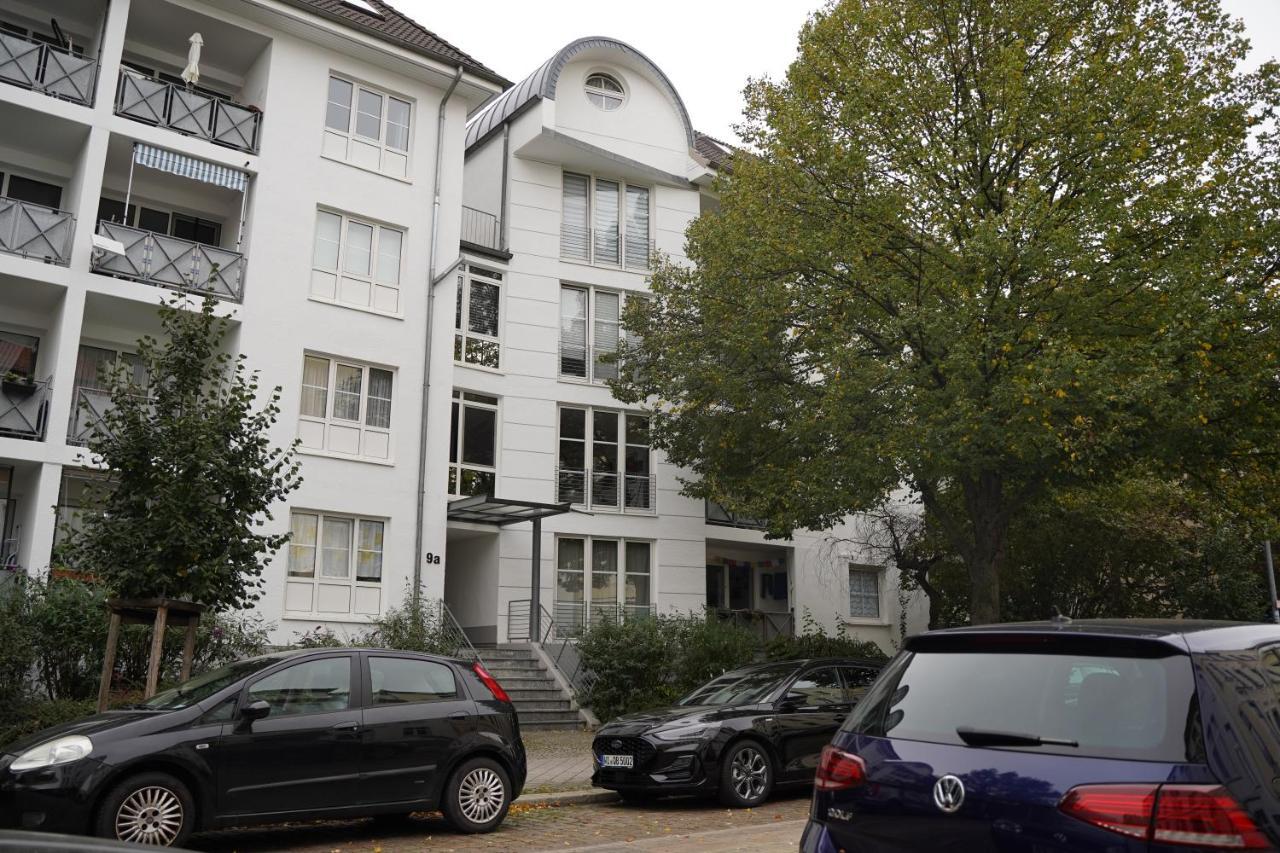 Raum921 - Stilvolles Apartment - Wlan, Tiefgarage, Kueche, Netflix Magdeburg Bagian luar foto